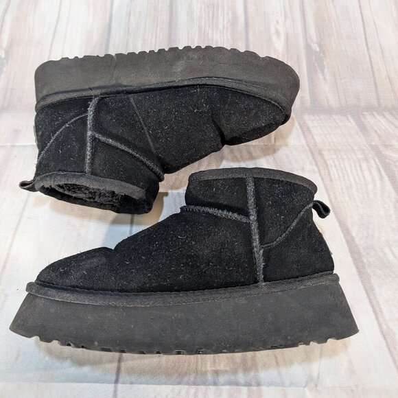 UGG Classic Mini Platform Boots - Black Women's Size 8 - Picture 8 of 9